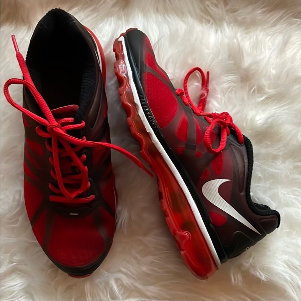 Nike air max tennis shoe 6.5Y/8L
